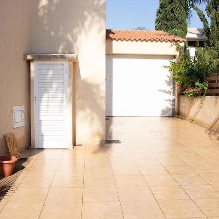 Villaholiday וילה בורוקליני