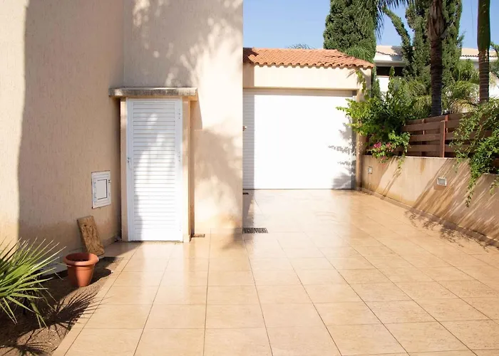 Villaholiday فيلة فوروكليني